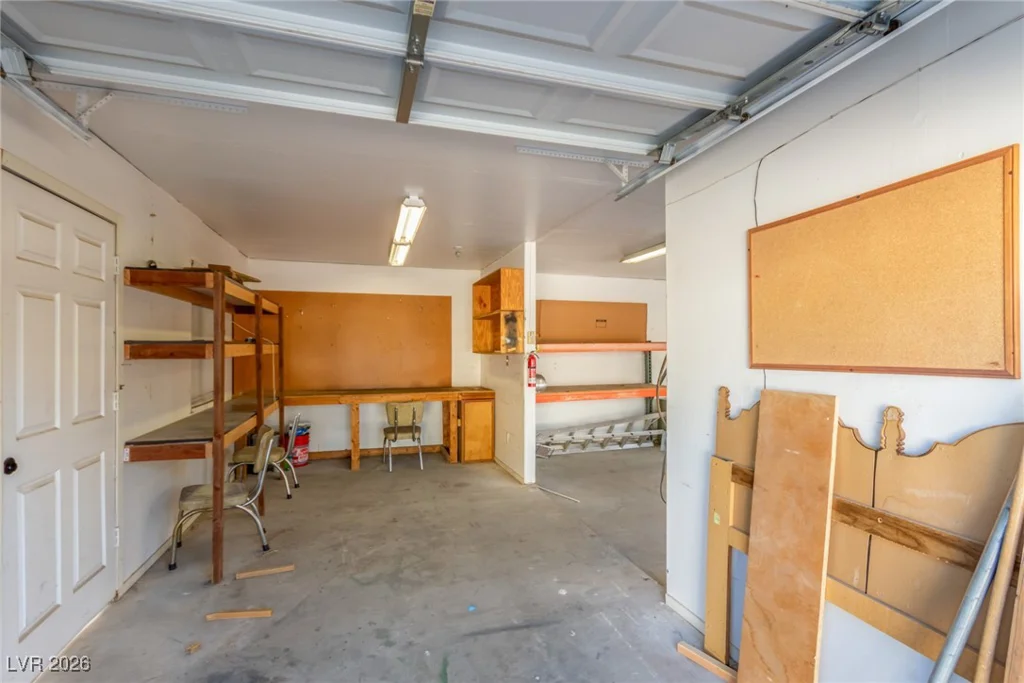 5905 Paseo Montana, Las Vegas, NV 89108