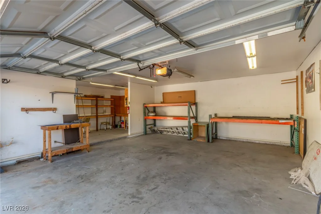 5905 Paseo Montana, Las Vegas, NV 89108