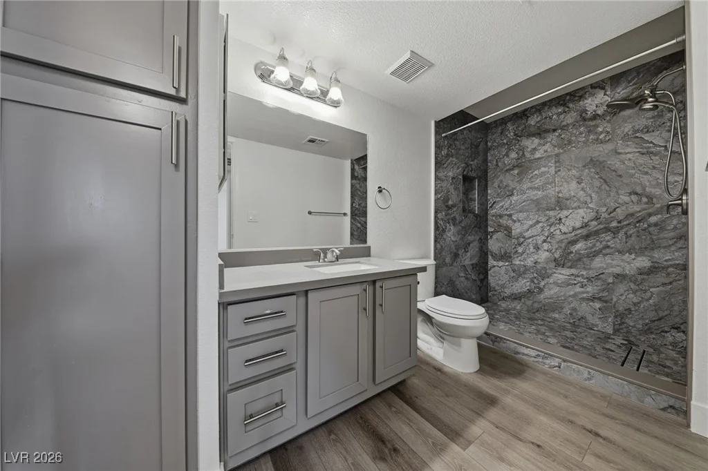 5055 Hacienda, Las Vegas, NV 89118