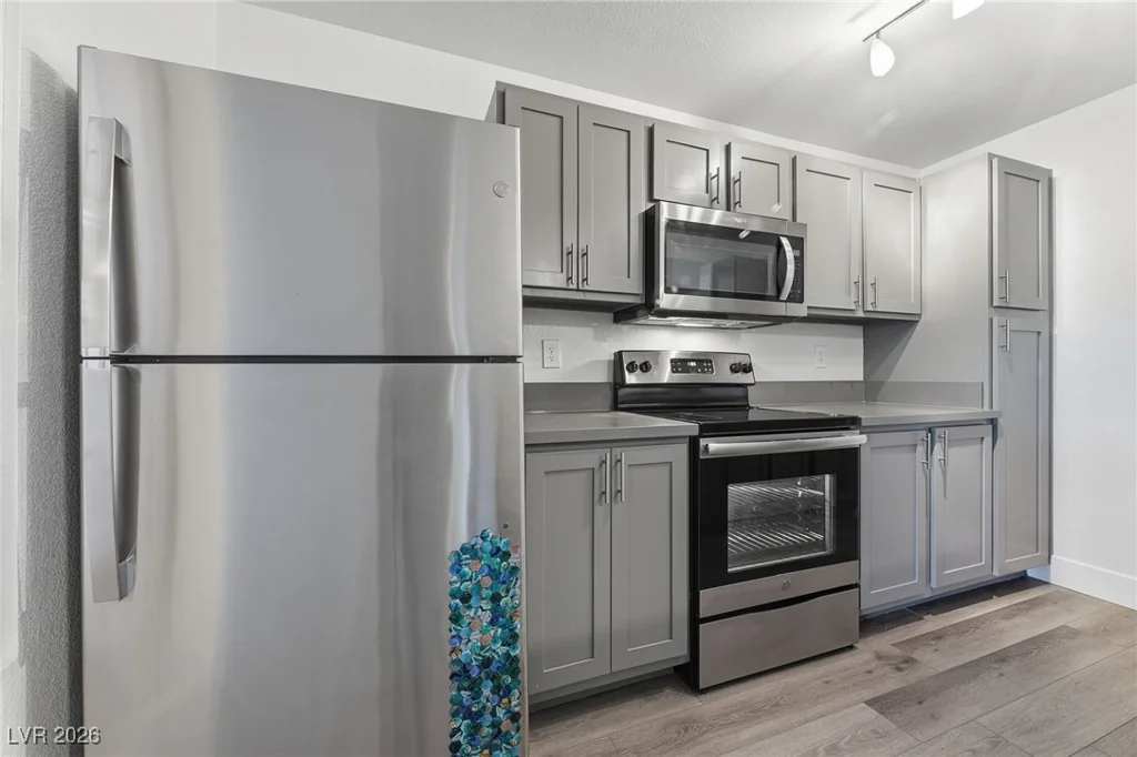 5055 Hacienda, Las Vegas, NV 89118