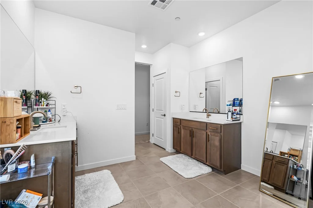 10416 Smokey Mariposa, Las Vegas, NV 89166