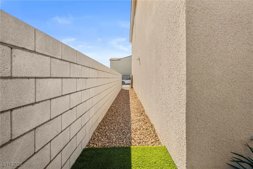 10416 Smokey Mariposa, Las Vegas, NV 89166