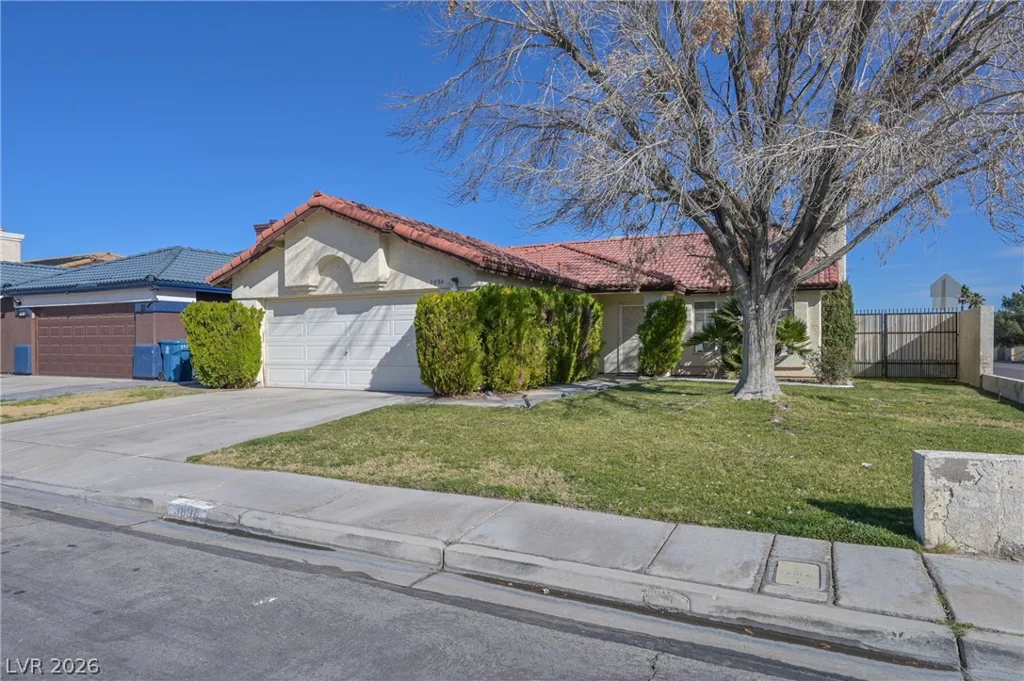 3894 Flickering Star, Las Vegas, NV 89103