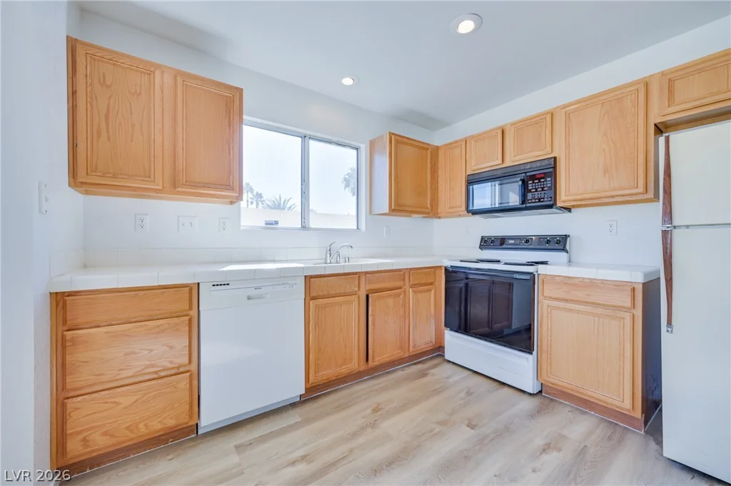 3894 Flickering Star, Las Vegas, NV 89103
