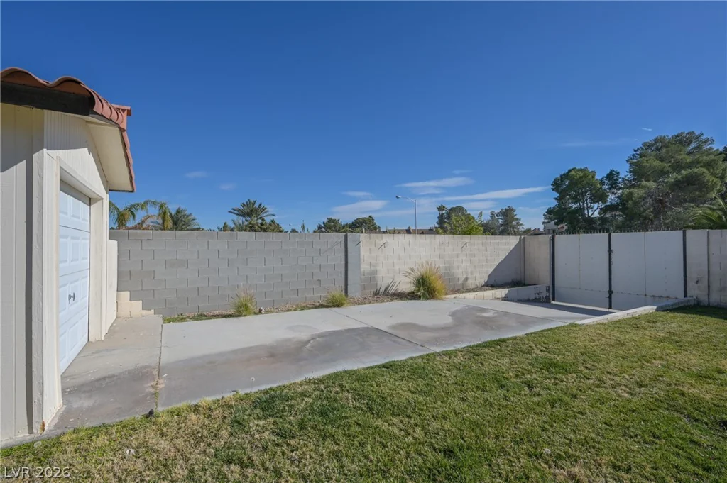 3894 Flickering Star, Las Vegas, NV 89103