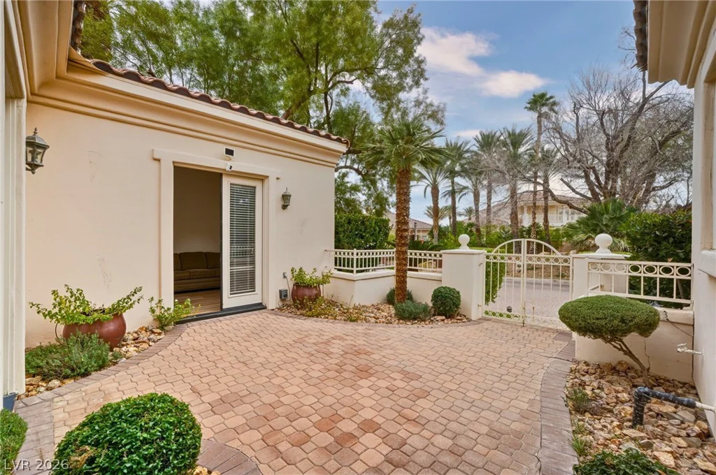 44 Caminito Amore, Henderson, NV 89011