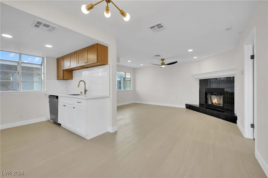 5841 Medallion, Las Vegas, NV 89122