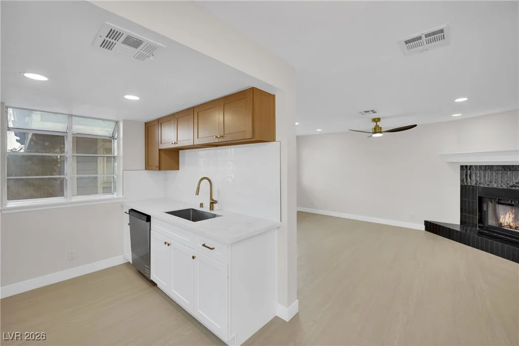 5841 Medallion, Las Vegas, NV 89122