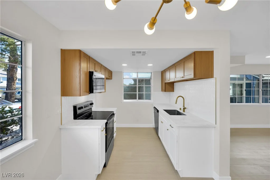 5841 Medallion, Las Vegas, NV 89122