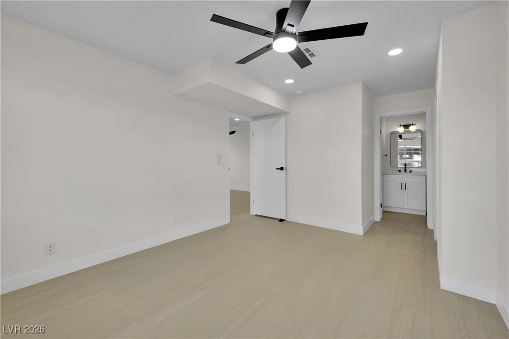 5841 Medallion, Las Vegas, NV 89122