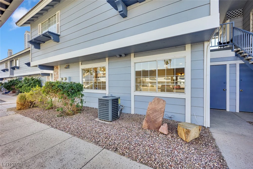 5841 Medallion, Las Vegas, NV 89122