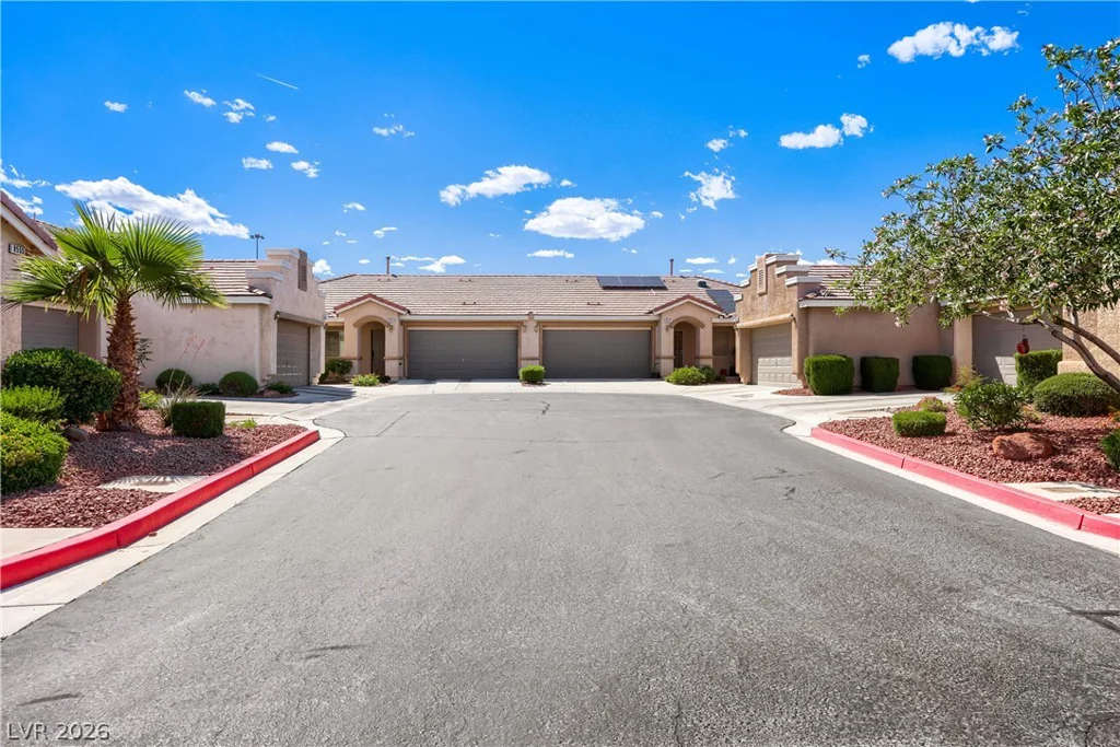 8543 Lakota, Las Vegas, NV 89123