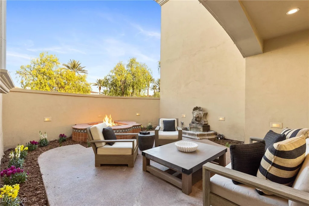 9001 Emerald Hill, Las Vegas, NV 89117