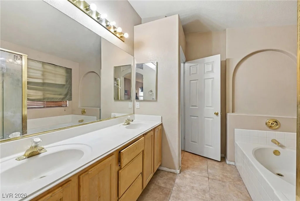 7674 Rainbow Cove, Las Vegas, NV 89131