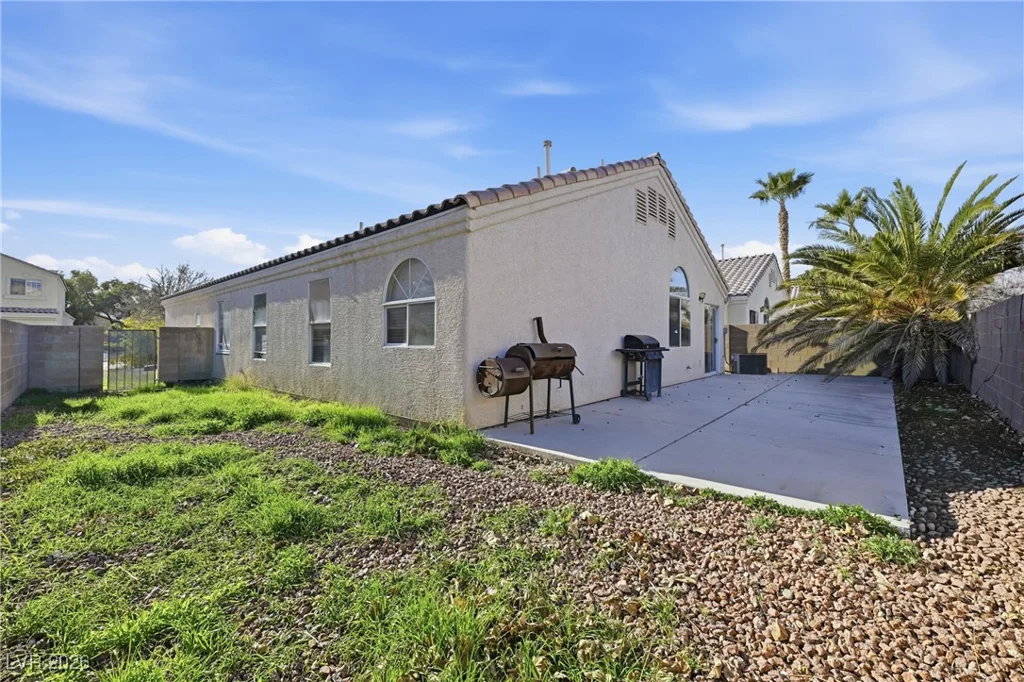 7674 Rainbow Cove, Las Vegas, NV 89131