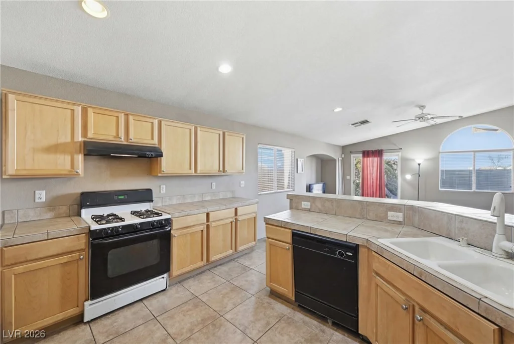 7674 Rainbow Cove, Las Vegas, NV 89131