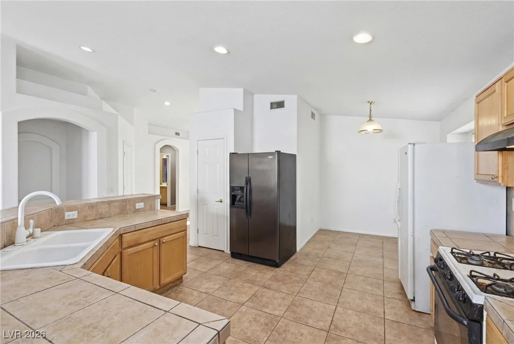 7674 Rainbow Cove, Las Vegas, NV 89131