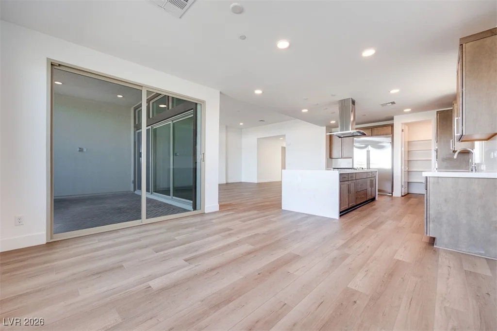 10348 Peako Hills, Las Vegas, NV 89166