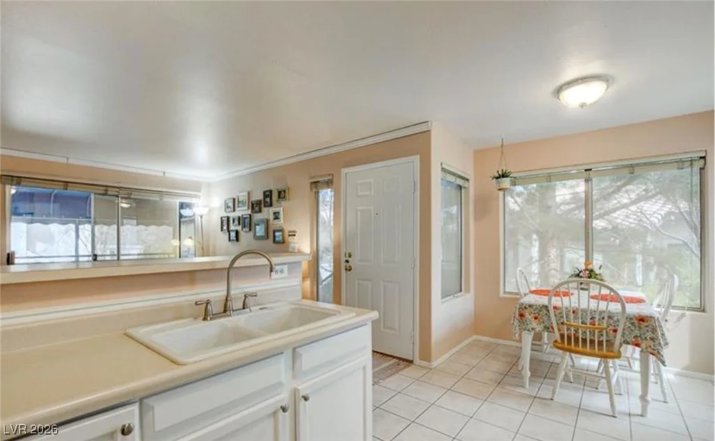 5222 Mandalay Springs, Las Vegas, NV 89120