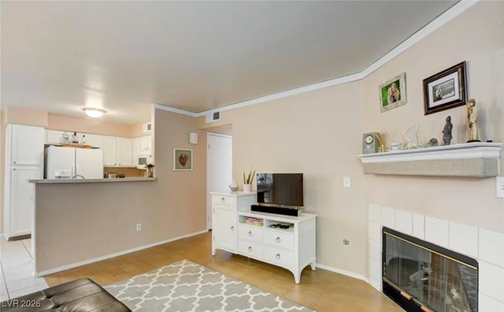 5222 Mandalay Springs, Las Vegas, NV 89120