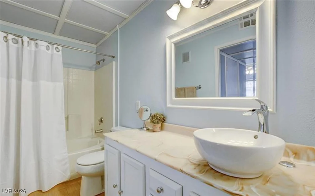 5222 Mandalay Springs, Las Vegas, NV 89120