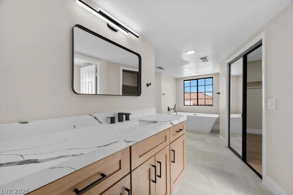 3382 Montessouri, Las Vegas, NV 89117