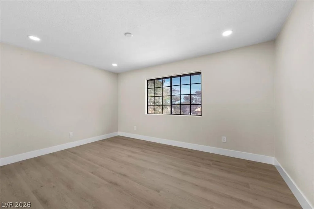 3382 Montessouri, Las Vegas, NV 89117