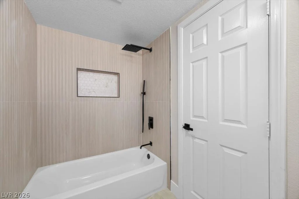 3382 Montessouri, Las Vegas, NV 89117