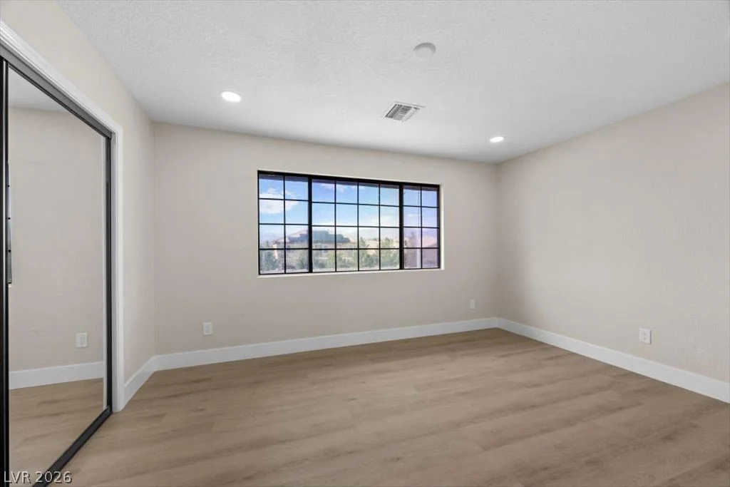 3382 Montessouri, Las Vegas, NV 89117