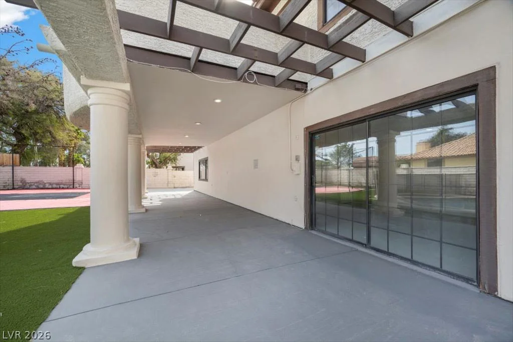 3382 Montessouri, Las Vegas, NV 89117