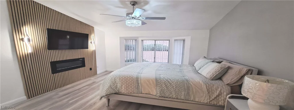 10033 Woodhouse, Las Vegas, NV 89134