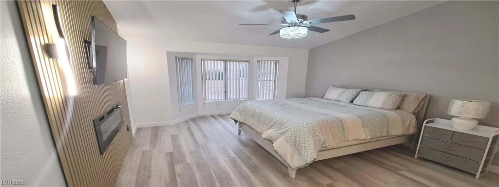 10033 Woodhouse, Las Vegas, NV 89134
