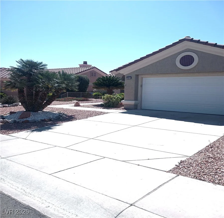 10033 Woodhouse, Las Vegas, NV 89134