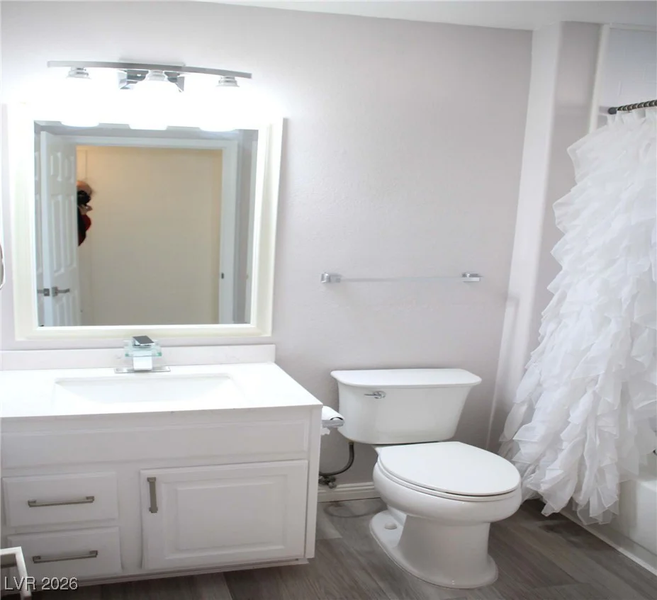 10033 Woodhouse, Las Vegas, NV 89134