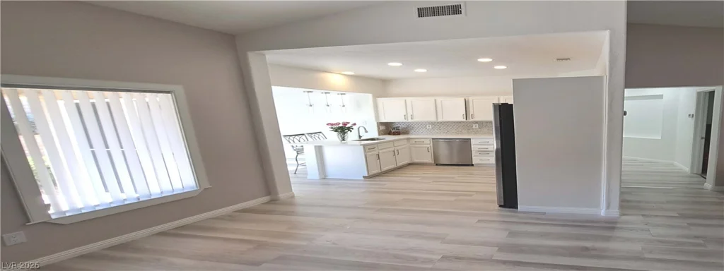 10033 Woodhouse, Las Vegas, NV 89134