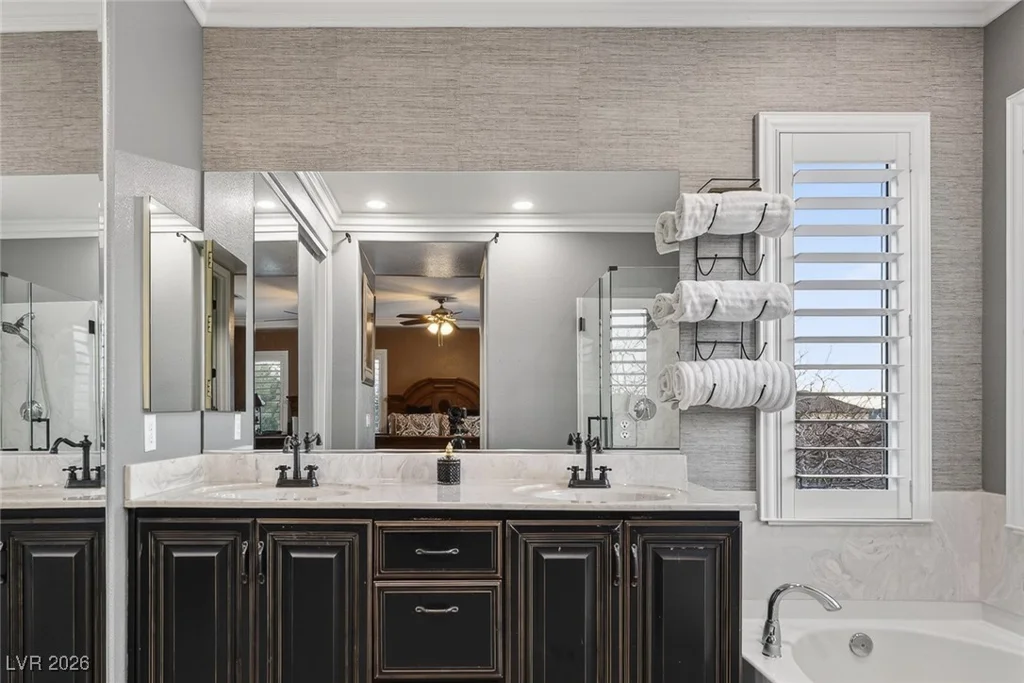 1085 Robin Leaf, Las Vegas, NV 89138