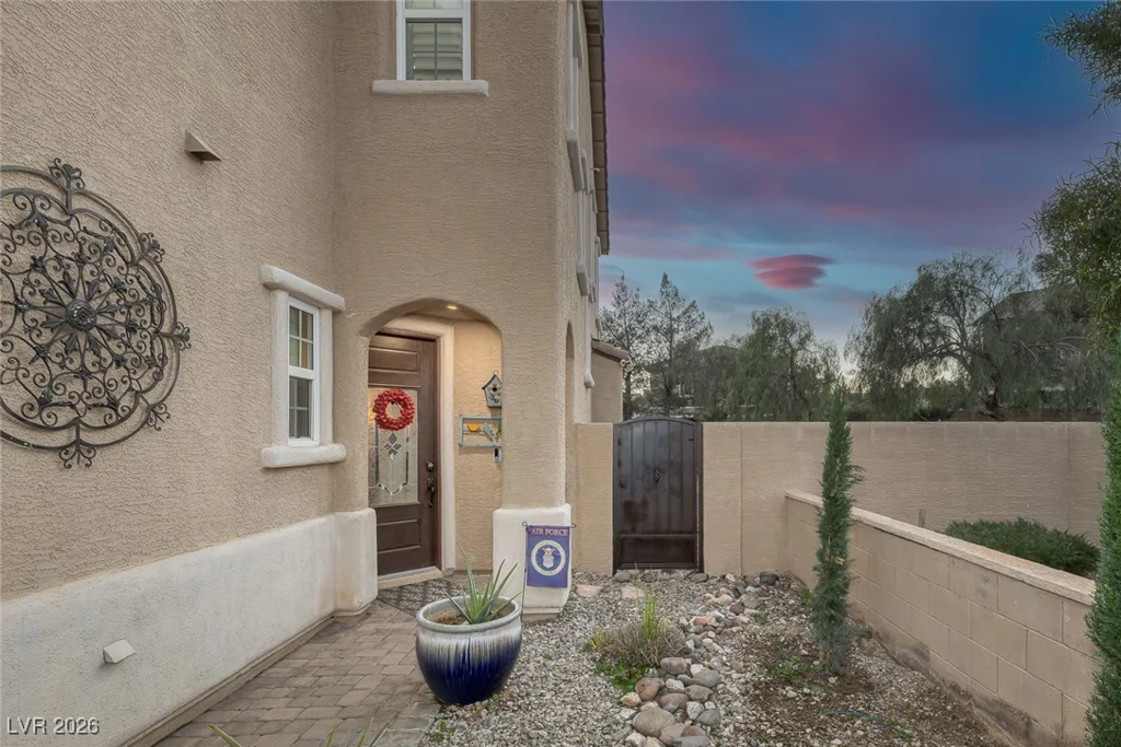 1085 Robin Leaf, Las Vegas, NV 89138