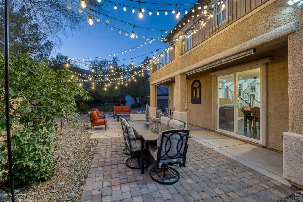 1085 Robin Leaf, Las Vegas, NV 89138