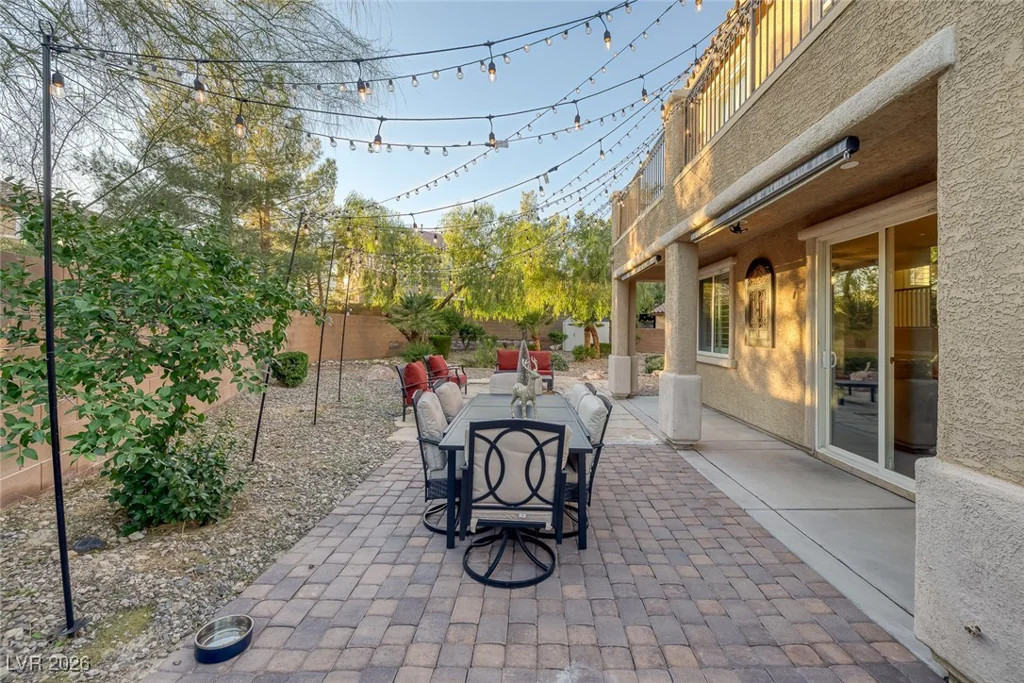 1085 Robin Leaf, Las Vegas, NV 89138