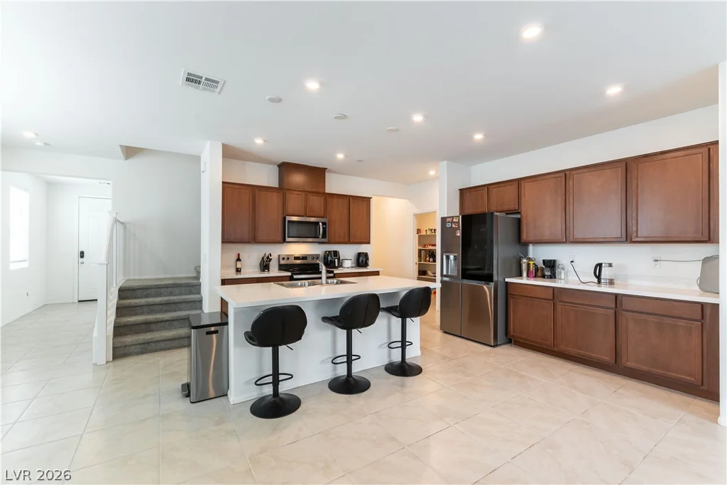 1990 Majalis, Las Vegas, NV 89106