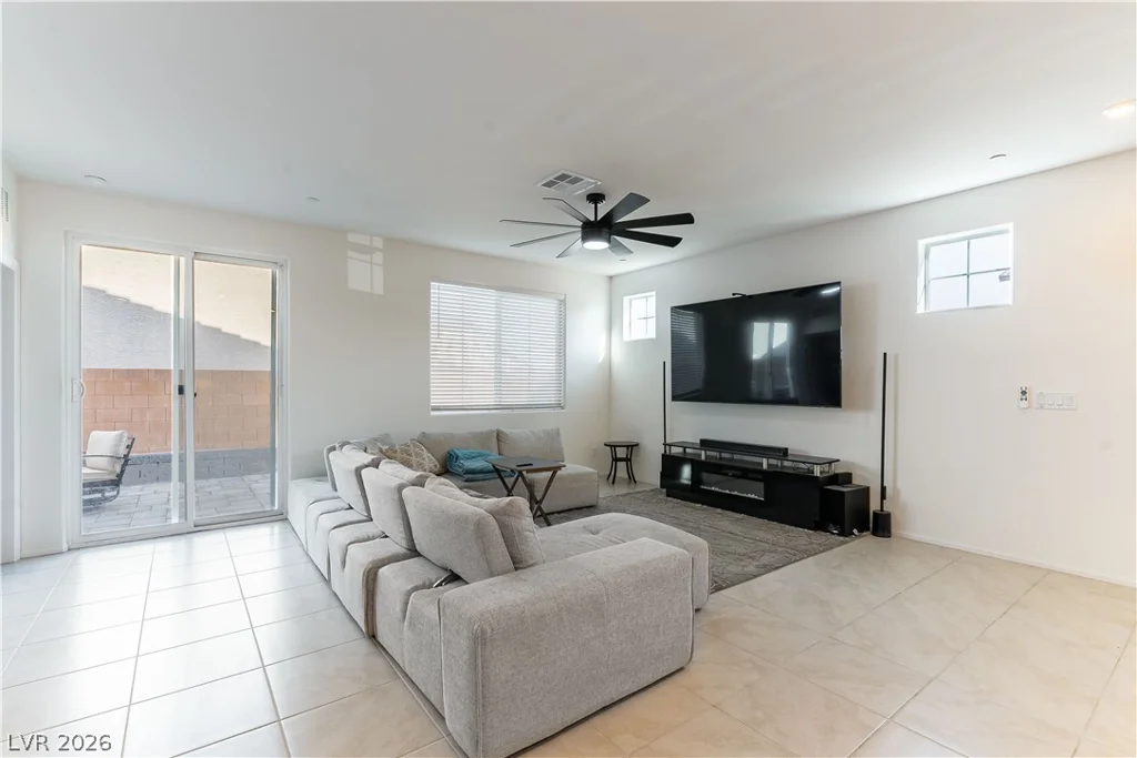 1990 Majalis, Las Vegas, NV 89106