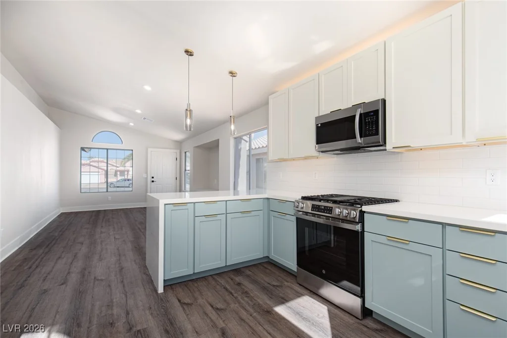 7141 Desert Clover, Las Vegas, NV 89129