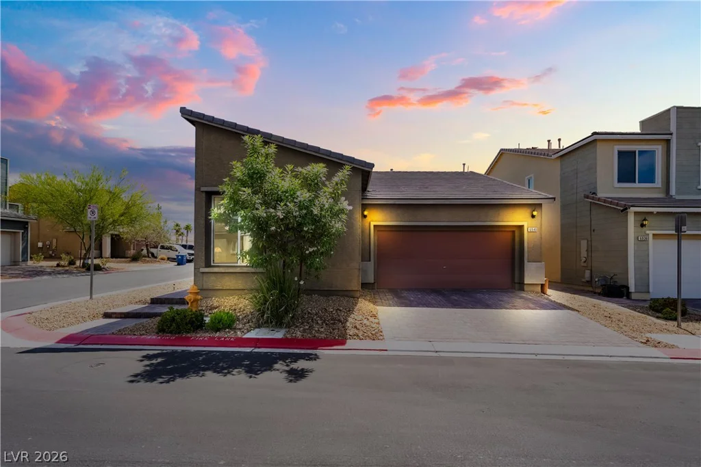 6940 Whispering Falls, North Las Vegas, NV 89084