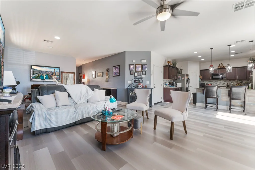 6847 Compass Cove, Las Vegas, NV 89142