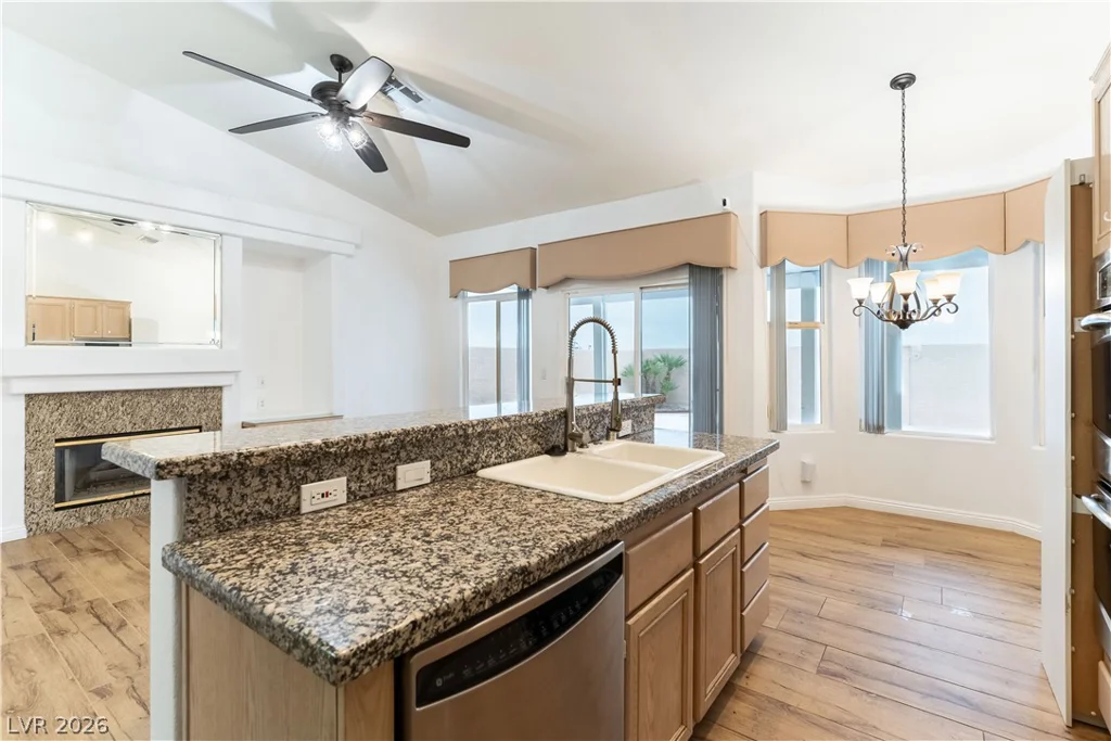 8863 Mia Moore, Las Vegas, NV 89147
