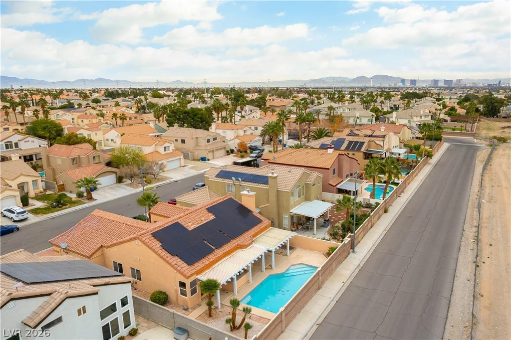 8863 Mia Moore, Las Vegas, NV 89147