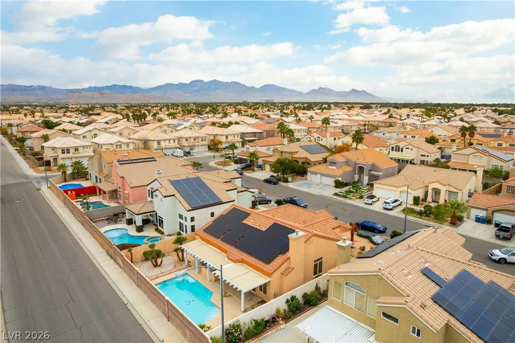 8863 Mia Moore, Las Vegas, NV 89147