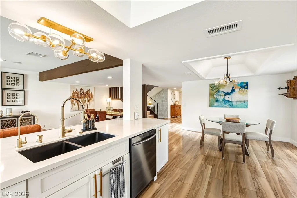 2930 Bel Air, Las Vegas, NV 89109