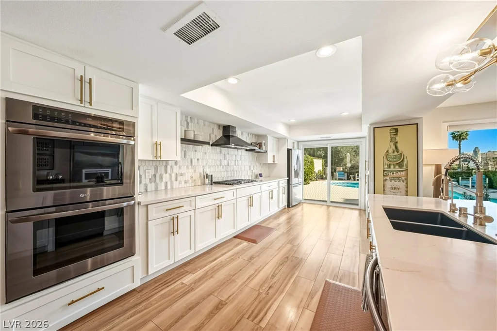 2930 Bel Air, Las Vegas, NV 89109