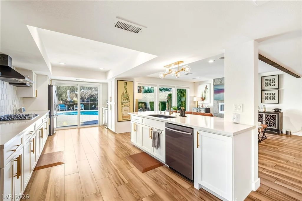 2930 Bel Air, Las Vegas, NV 89109